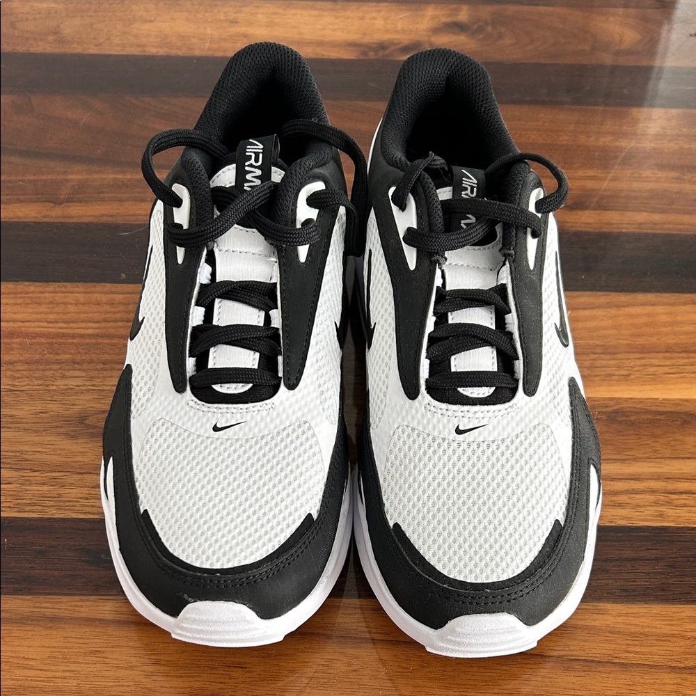 Nike Air Max Duo in Black and White